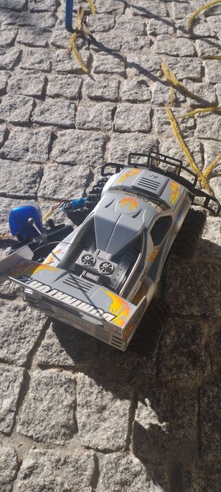 Carro telecomandado RC Nikko Dominator 2