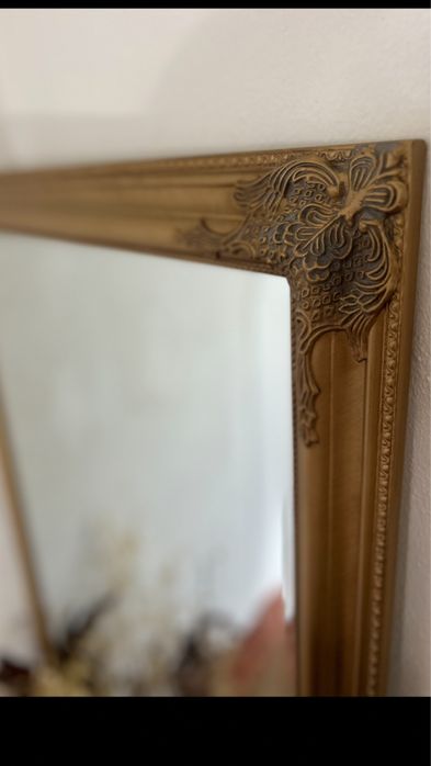 Espelho dourado novo de grande dimensão