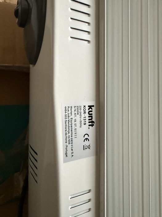 Radiador a óleo Kunft 2500W – bom estado