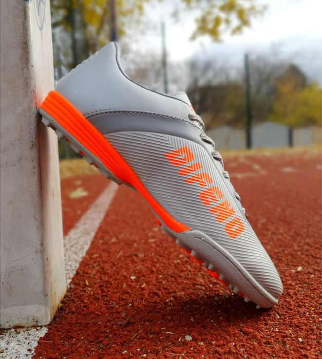 Розпродаж Сороконожки, футзалки, бампы, футбольная обувь, взутття