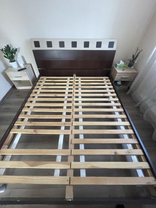 Продам ліжко з матрацом.