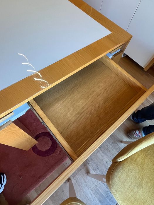 Mesa de sala moderna