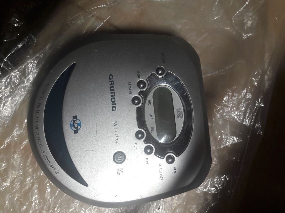 Discman Grundig na części