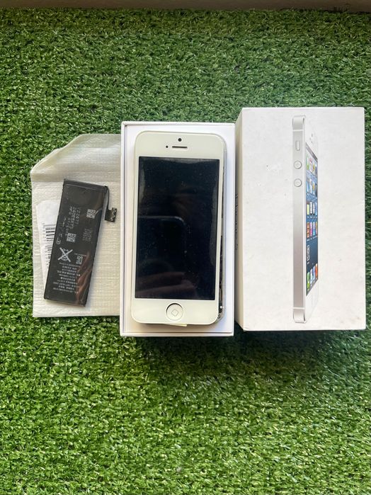 iPhone 5s p/ peças + bateria nova