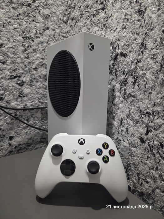 Ігрова приставка X box series S 512