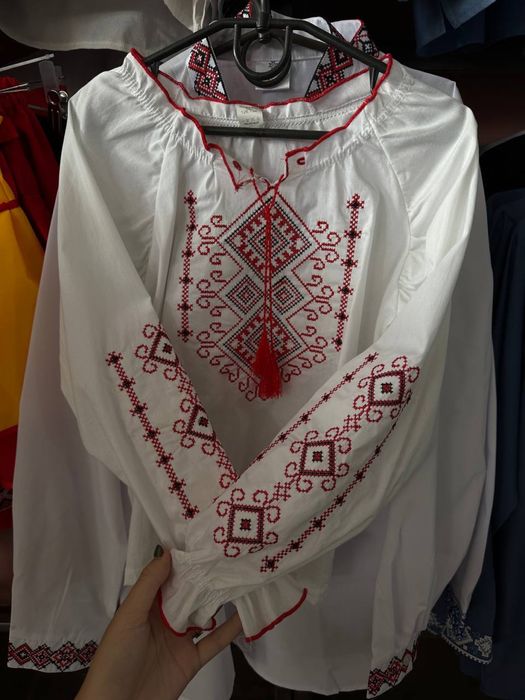 Вишиванки для дівчат