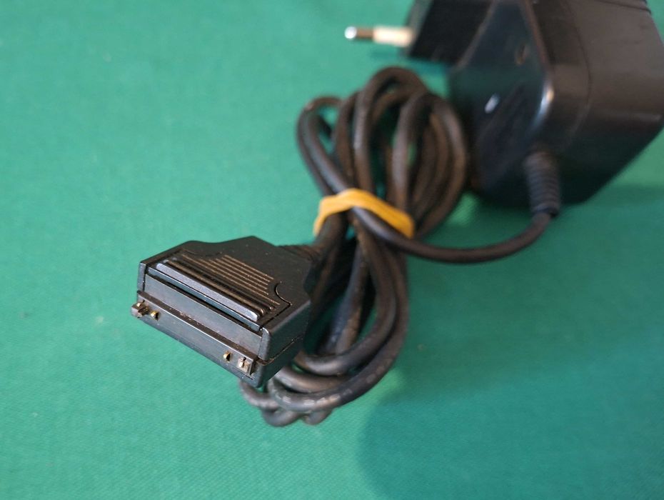 Carregador antigo para Telemovel Alcatel One Touch Easy
