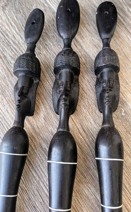 Peças Artesanais em Pau Preto