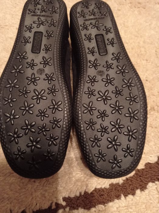 Туфлі,мокасини ,кросівки 40роз.(нові)