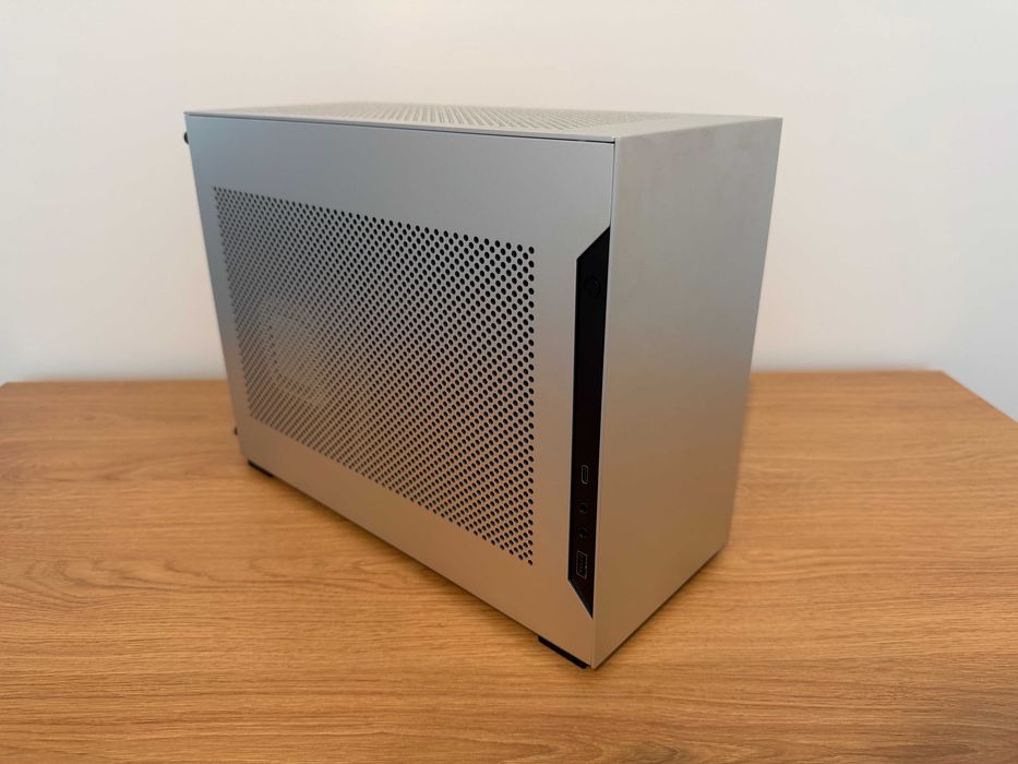 Komputer SFF ITX: i7-14700KF | 64GB RAM | RTX 4060 | Lian Li A4-H2O | 750W | FVAT