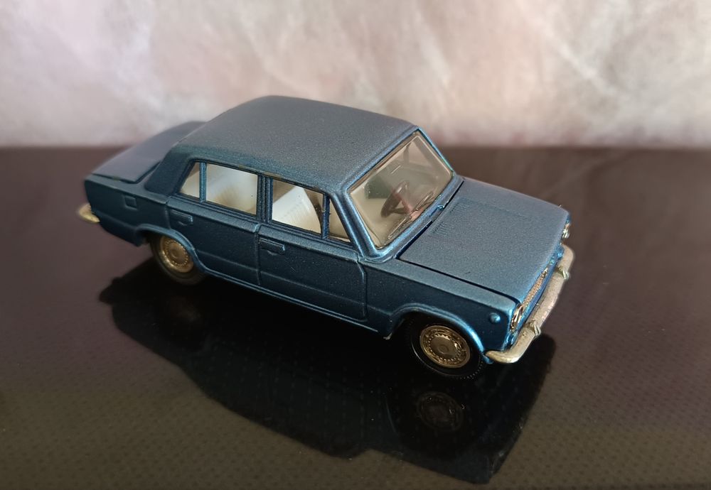 Модель Ваз 2101 масштаб 1:43 ссср