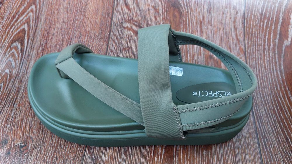 Босоніжки  жіночі