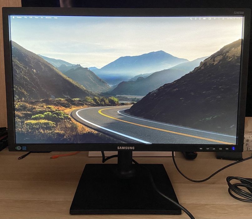 Монітор 24" Samsung S24E650 — Стан НОВОГО, повний комплект