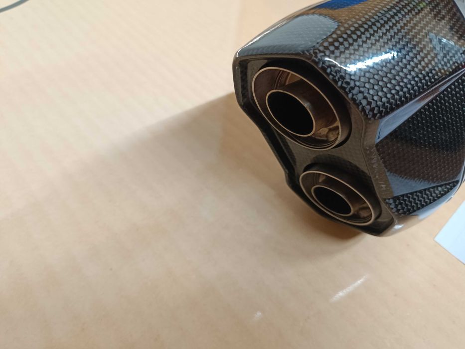 Ponteira Akrapovic Yamaha Tenere 700 Como nova