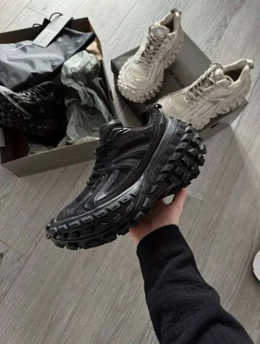 靴 balenciaga defender 41 BALENCIAGA - balenciaga ディフェンダー 41の通販 by