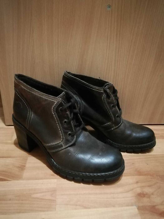 Теплі зручні шкіряні черевики, розмір 40 (устілка 26 см), 150 грн.