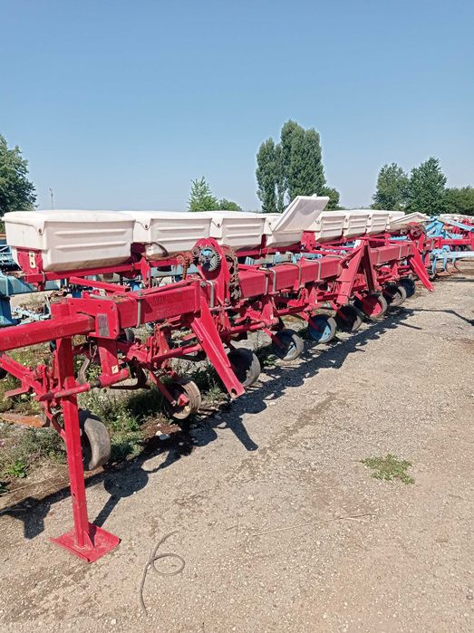 Культиватор КРНВ-5,6 з внесенням добрив вир-ва Ельворті 2011 р.в.