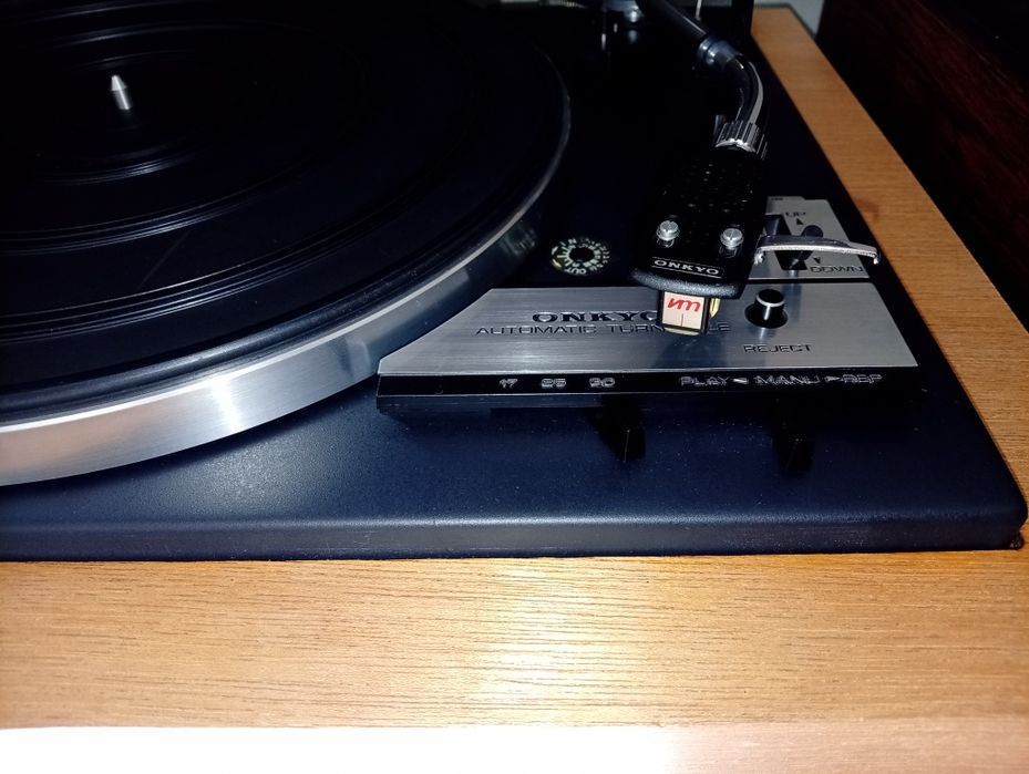 Gira Discos Onkyo