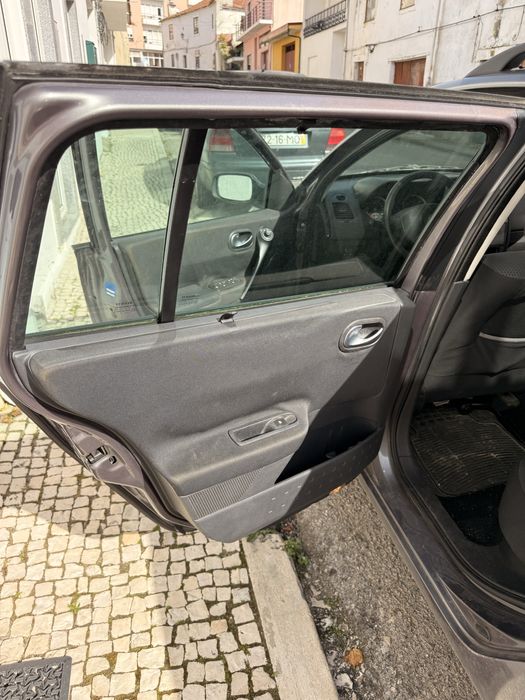 Vende renalt megane 1,9 disel 2004