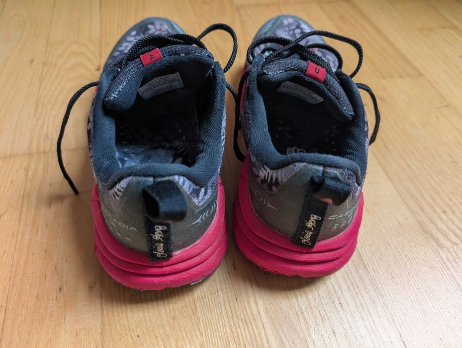 Buty biegowe górskie Brooks Cascadia 37.5