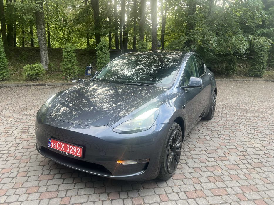 Tesla Model Y 2023р 12місяць