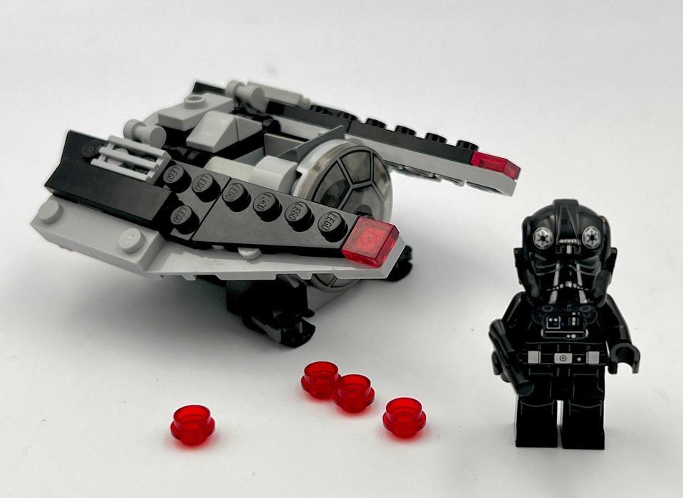 Lego Star Wars 75161 Microfighter TIE Striker komplet