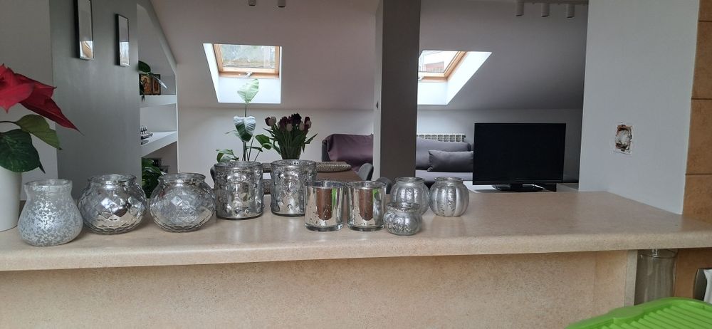 Osłonki na podgrzewacze tealight
 /  Świeca podgrzewacz tealight

Świe