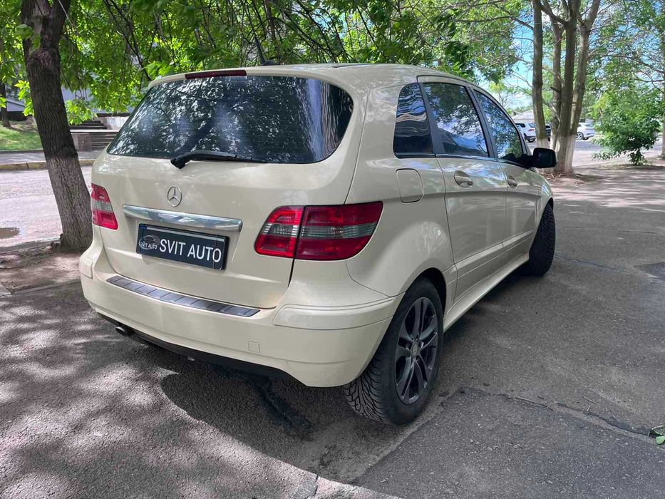 Продам Mercedes-Benz B-Class 2.0 дизель на АКПП
