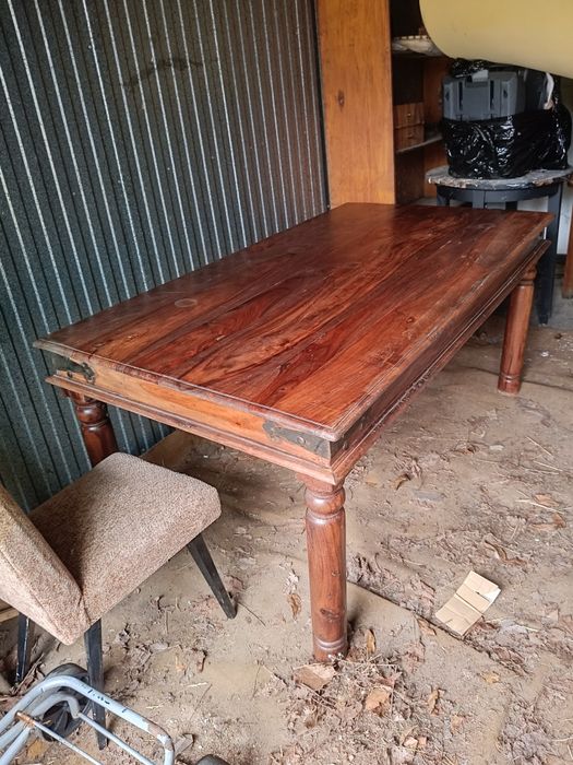 Stół duży palisander indyjski.