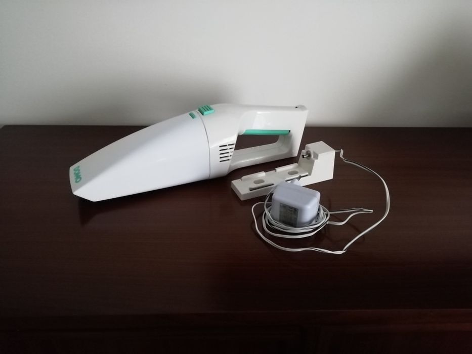 Aspirador de mesa com autonomia
