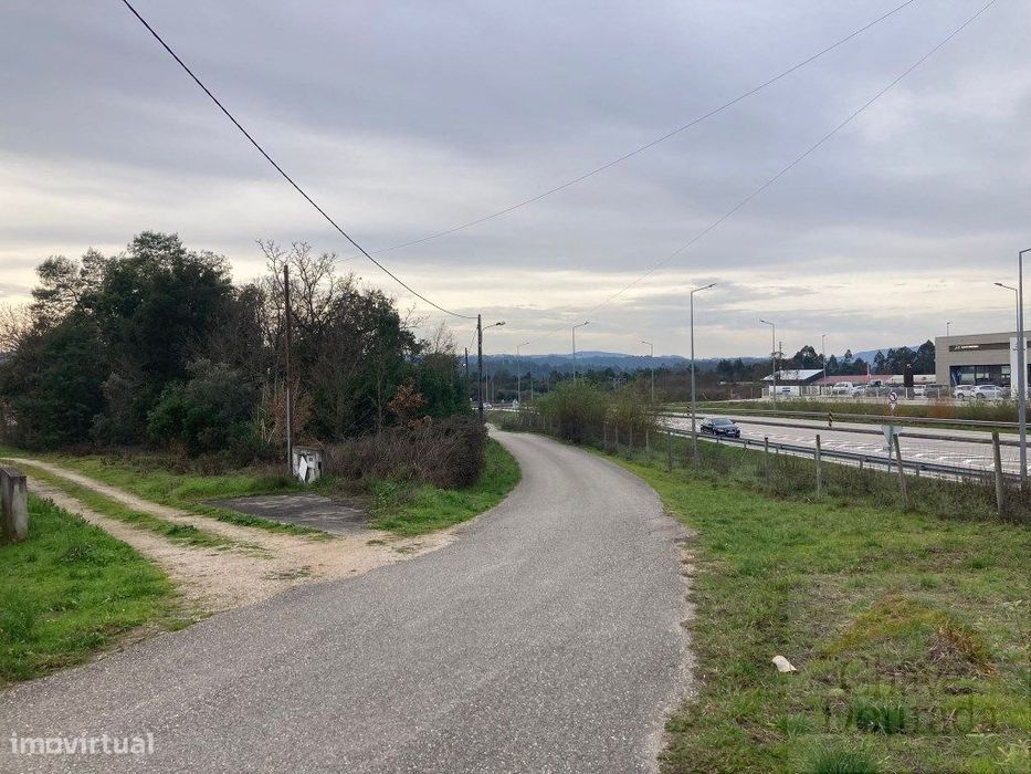 Excelente terreno plano para construção junto da via rápida Lousã