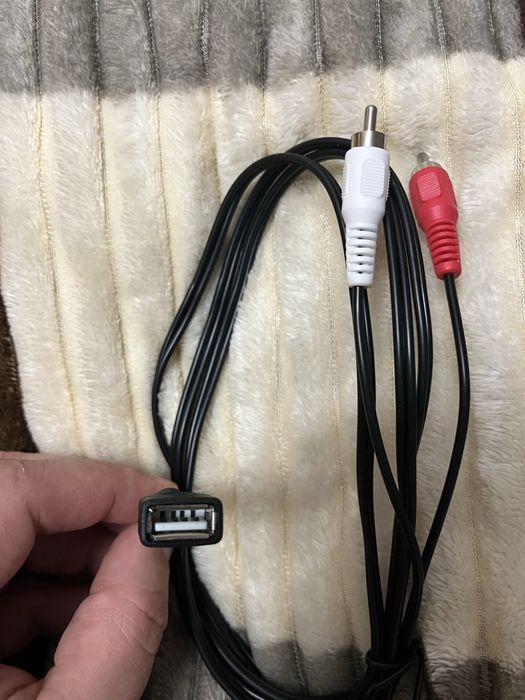 USB  в 2 RCA AV кабель (тюльпани), 1.5 м