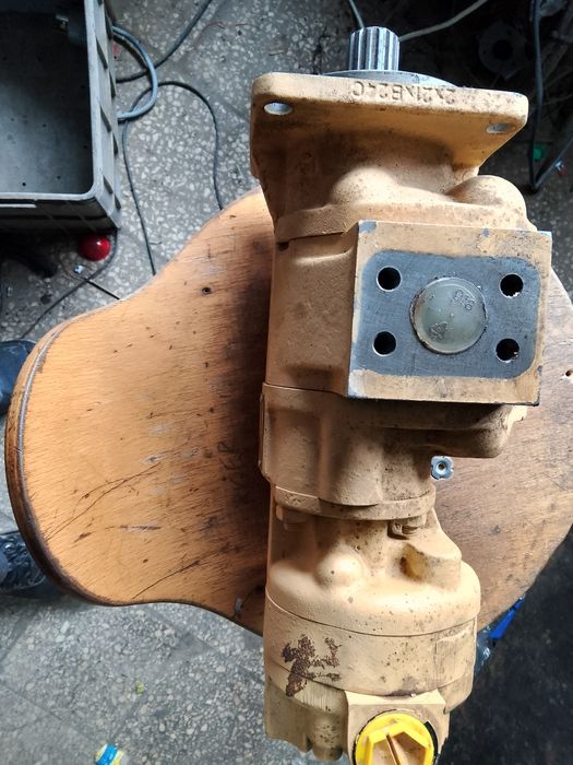 Pompa zębata P-37A ładowarka HSW Ł-34