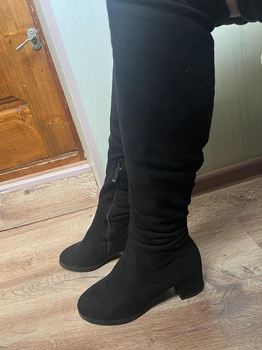 Батфорди сапожки на низькому каблуку, замшові Чоботи 39р, 25,5см.