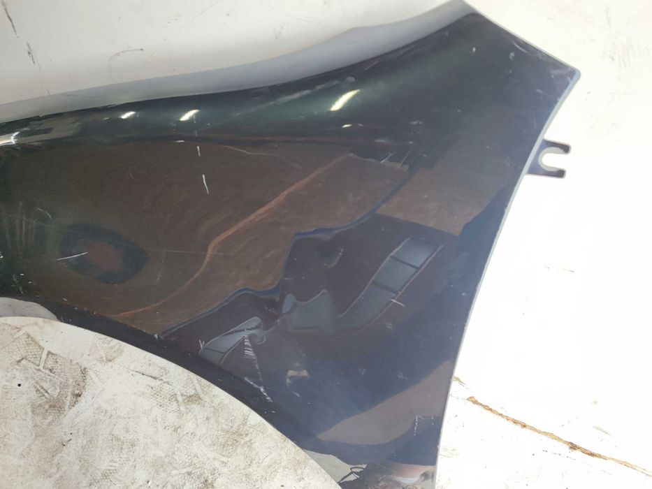 VW Golf V Błotnik Lewy Przód Przedni