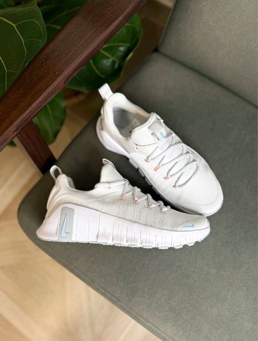 Кросівки Nike Free Metcon 6 DV3949-300 для спортзалу ідеальні