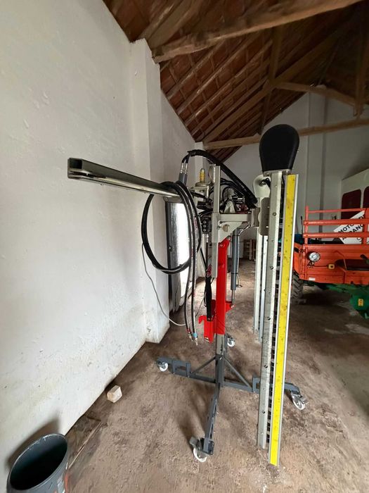 Despampanadeira nova, com corte horizontal e vertical hidráulico.