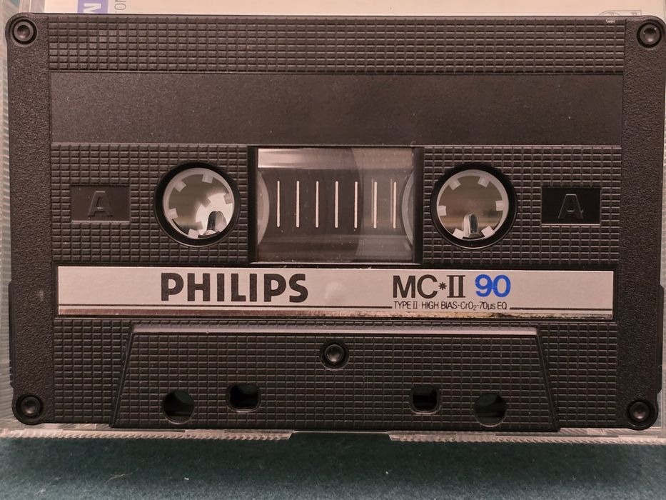 Компакт касети другого типу  PHILIPS MCII 90