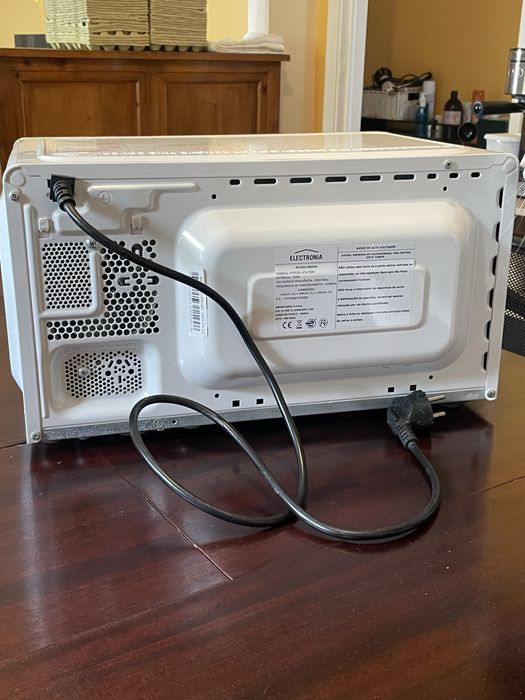 Microondas P70T20L-V7A Tom