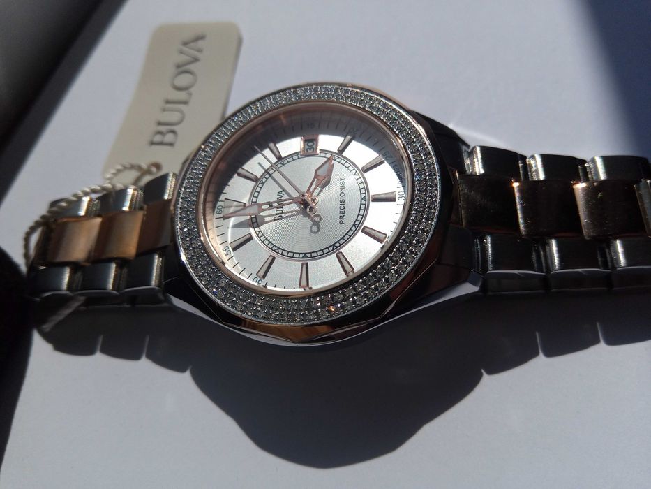 Женские часы 136 бриллиантов 2/3 карат- Bulova 98R163 точность 262 кГц