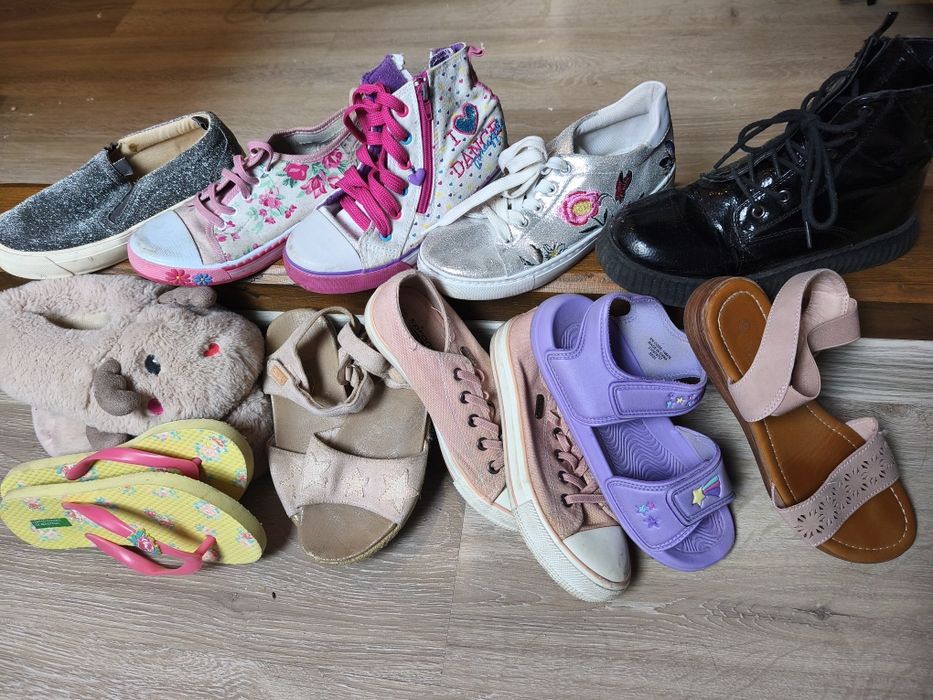 Buty trampki sandały 33,34,35,36,37 dziewczęce 10 par