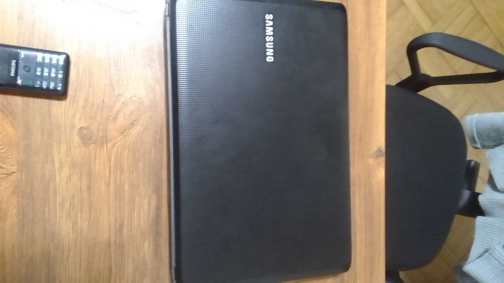 Продам ноутбук Samsung:Celeron(R) Dual-Core, 2*2GHz; ОЗУ:4ГБ; Win7(32)