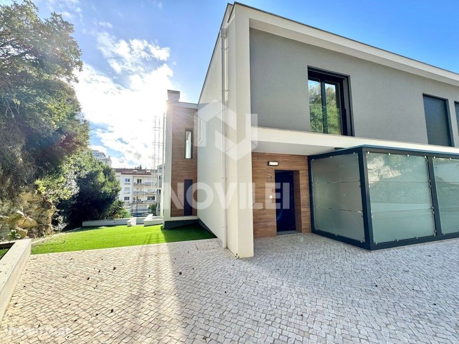 Moradia T3 em condomínio Fechado no centro de Leiria.