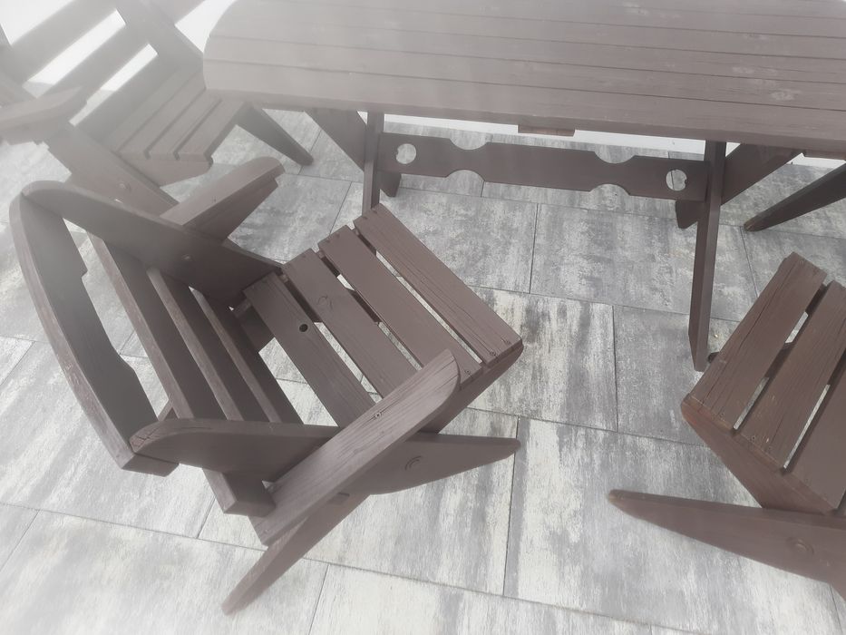 Meble ogrodowe stół krzesła drewniane jak nowe