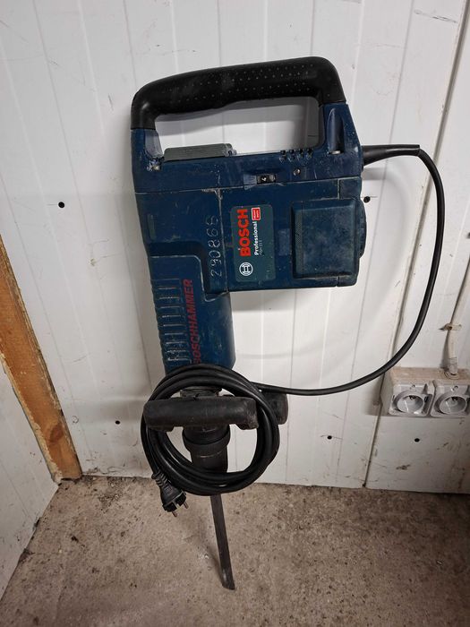 Młot Bosch GSH 11 E