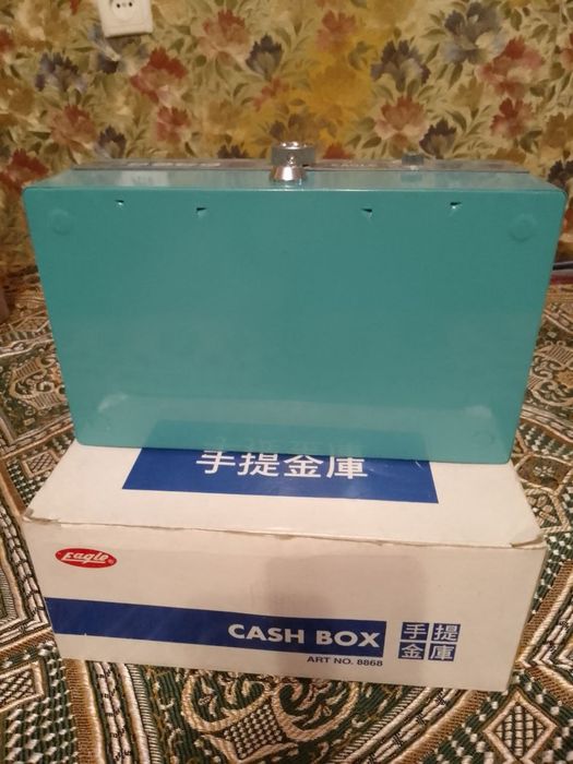 Продам металлический мини сейф