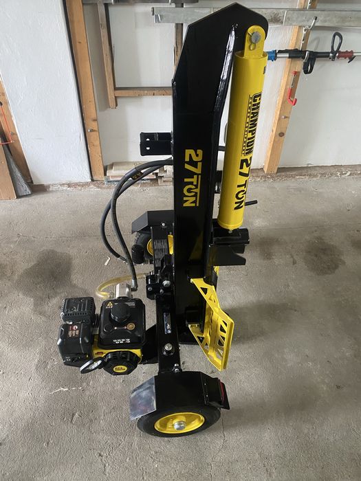 Łuparka do drewna  hydrauliczna 27ton spalinowa