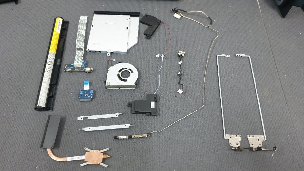 diverso material Lenovo G50