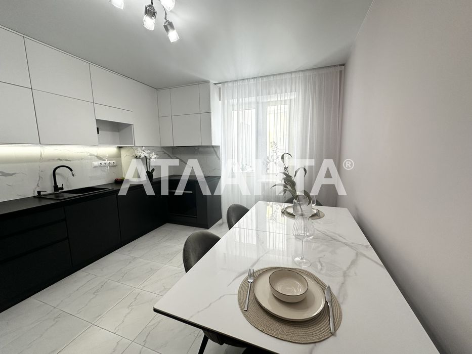 Apartment in Kyiv, Pyrohiv - Вид 2