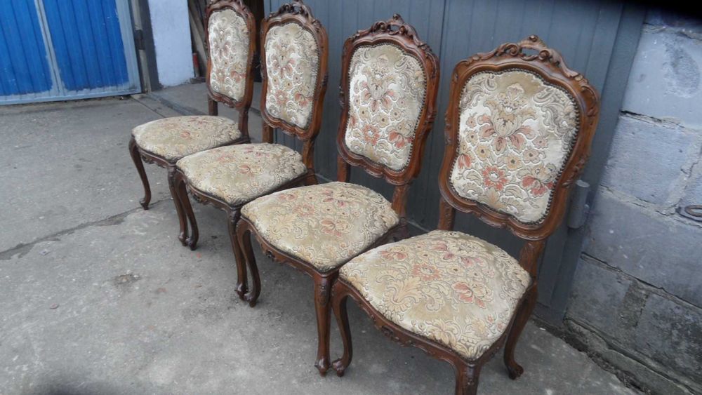 4 Krzesła Dębowe Rzeżbione Unikat  z Włoch